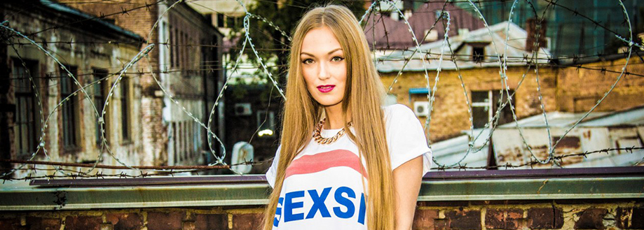 Фотосессия модной дизайнерской одежды 